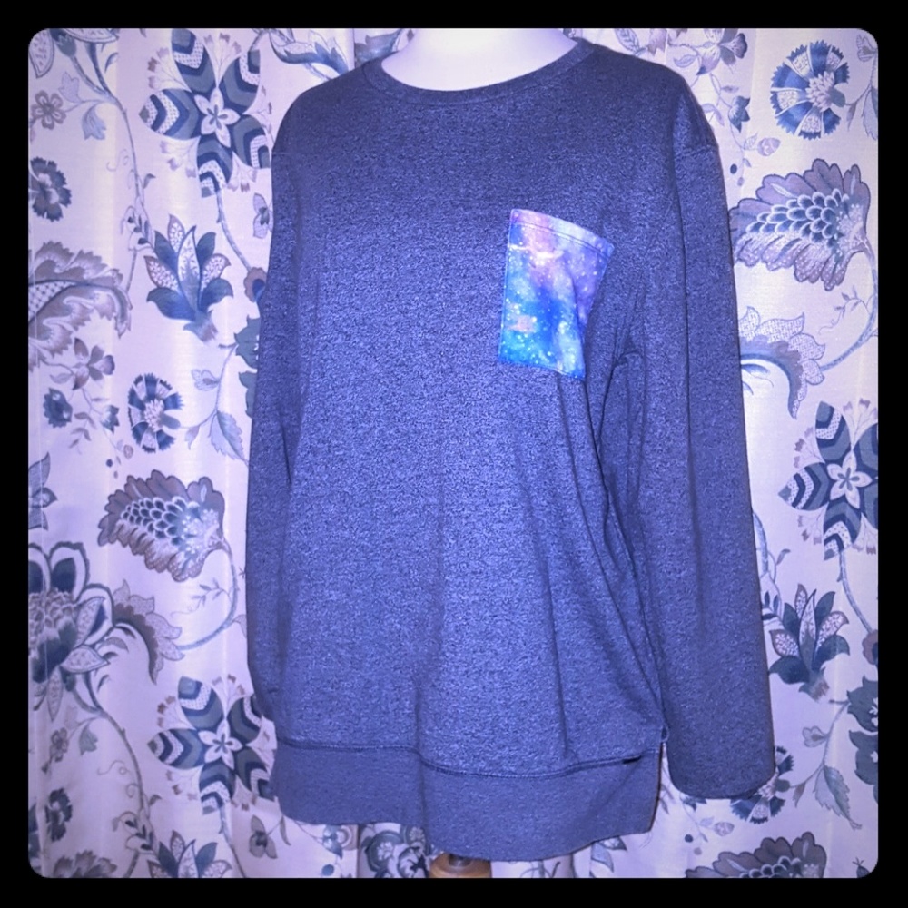 On the Byas galaxy sweatshirt size L